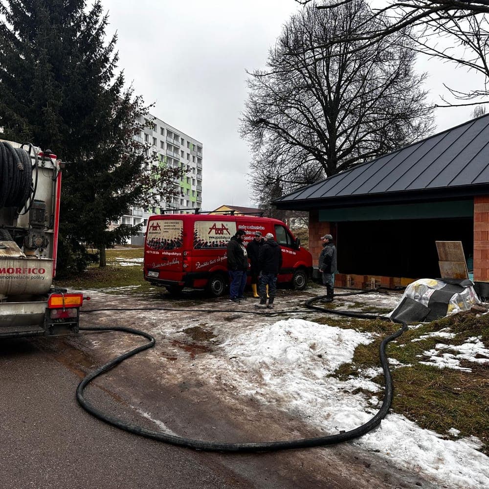 Mixer s anhydritem na stavbě