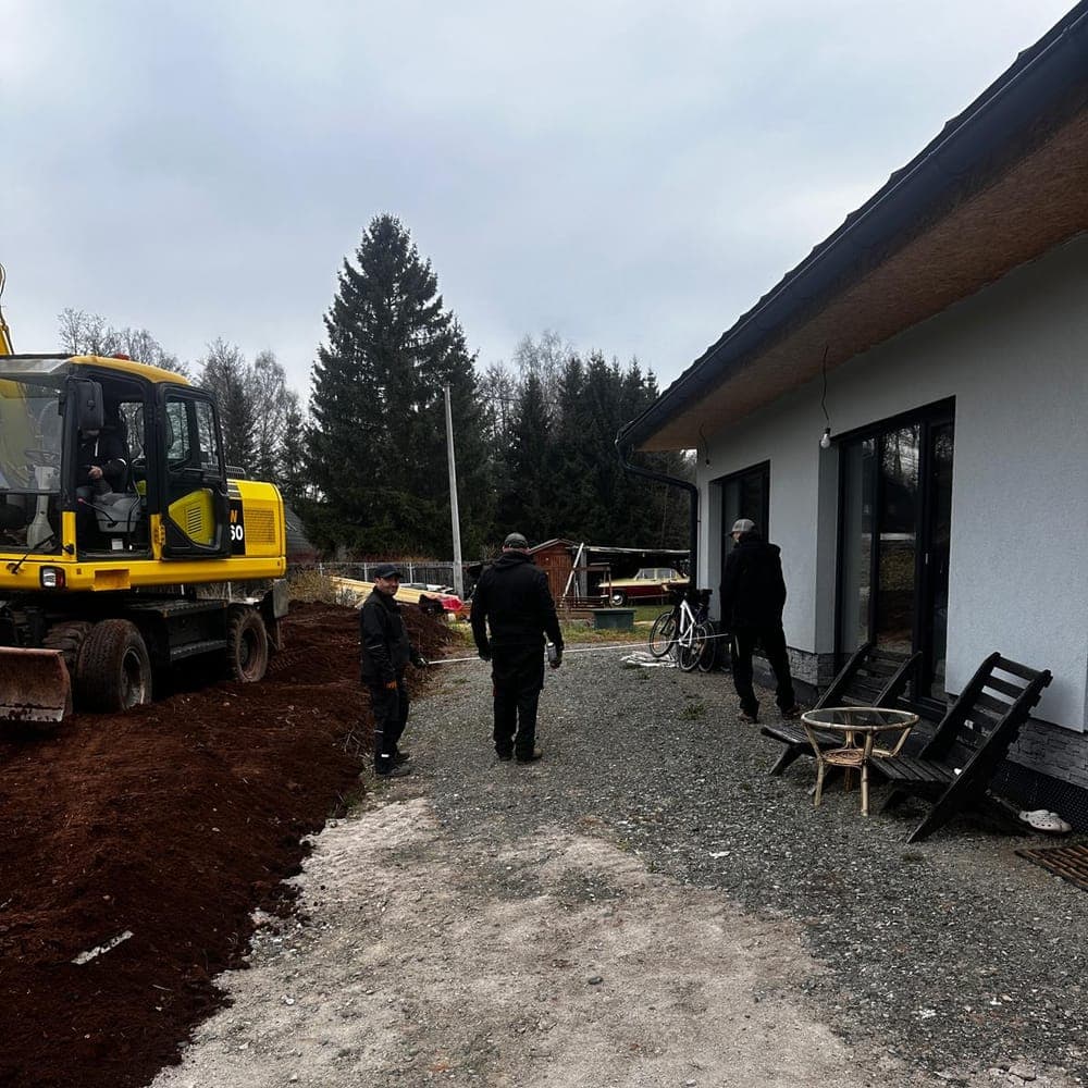 Terénní úpravy kolem domu