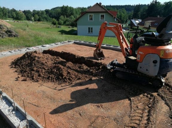 Výkop a základy